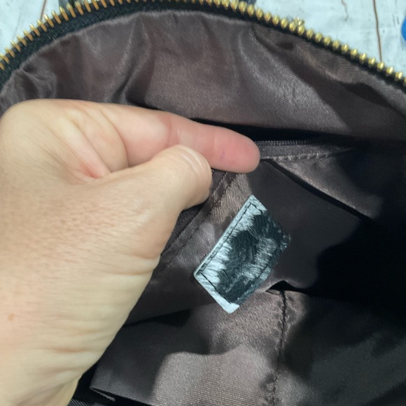 NWOT MODERN & CHIC FAUX LEATHER CONVERTIBLE TOTE STRAP BACKPACK - Picture 5 of 6